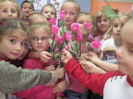 Grafika #20: 22.11.2011 - Warsztaty z papieroplastyki dla dzieci 5,6-letnich