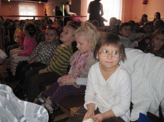 Grafika #6: 27.10.2011 - Wyjazd na przedstawienie pt. "Szewc Kopytko i Kaczor Kwak"