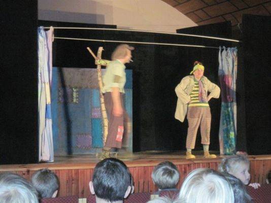 Grafika #10: 27.10.2011 - Wyjazd na przedstawienie pt. "Szewc Kopytko i Kaczor Kwak"