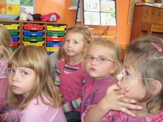 Grafika #14: 27.10.2011 - Rodzice "Starszaków" czytają bajki