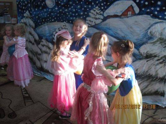 Grafika #6: 26.01.2012 - Zabawa karnawałowa - Bal Księżniczki i Rycerza c.d.