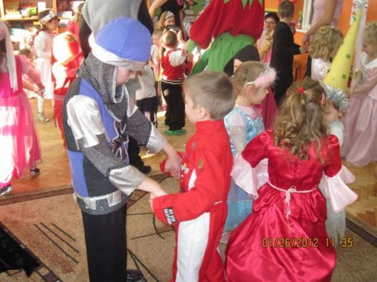Grafika #31: 26.01.2012 - Zabawa karnawałowa - Bal Księżniczki i Rycerza c.d.