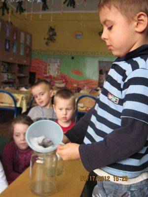 Grafika #7: 17.01.2012 - Eksperyment - Sprawdzamy czy śnieg jest czysty