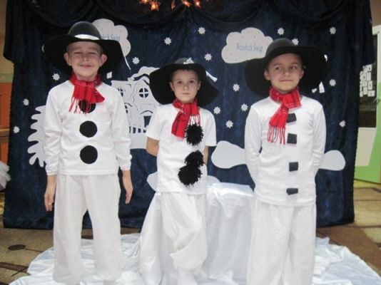 Grafika #1: 15.12.2011 - Przedstawienie Zmartwienie Śnieżynek w wykonaniu dzieci z gr. III