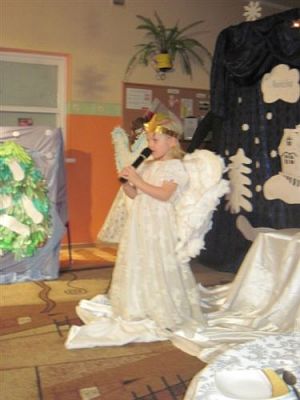 Grafika #29: 15.12.2011 - Przedstawienie Zmartwienie Śnieżynek w wykonaniu dzieci z gr. III