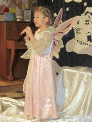 Grafika #30: 15.12.2011 - Przedstawienie Zmartwienie Śnieżynek w wykonaniu dzieci z gr. III