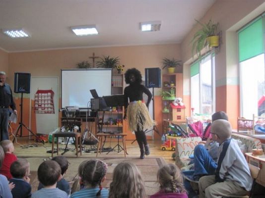 Grafika #1: 15.03.2012 - Audycja muzyczna &quot;Murzynek Bambo w Afryce mieszka - z piosenką dookoła świata&quot;