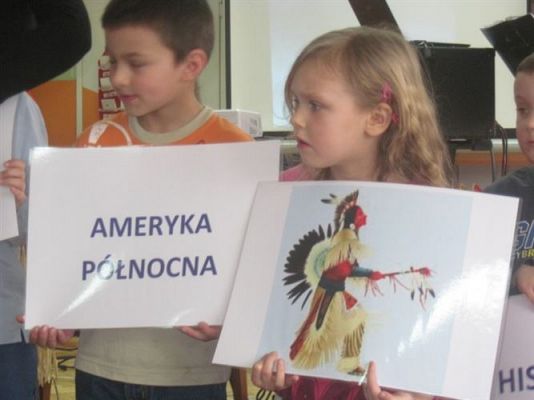 Grafika #18: 15.03.2012 - Audycja muzyczna &quot;Murzynek Bambo w Afryce mieszka - z piosenką dookoła świata&quot;