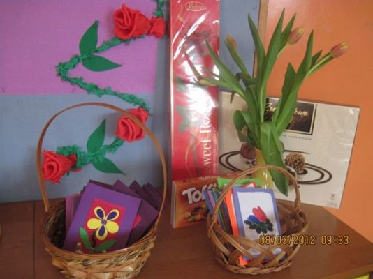 Grafika #2: 08.03.2012 - Dzień Kobiet