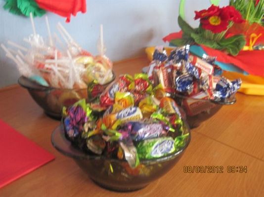 Grafika #4: 08.03.2012 - Dzień Kobiet