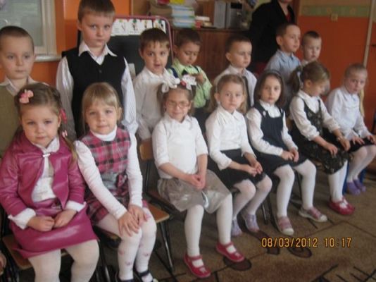 Grafika #7: 08.03.2012 - Dzień Kobiet