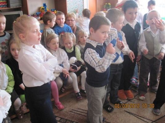 Grafika #22: 08.03.2012 - Dzień Kobiet