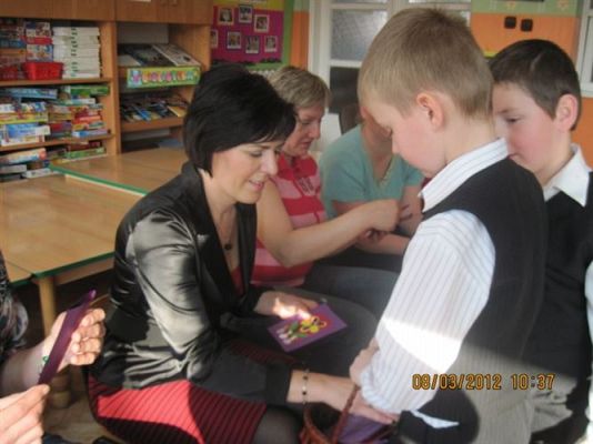 Grafika #37: 08.03.2012 - Dzień Kobiet