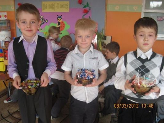 Grafika #44: 08.03.2012 - Dzień Kobiet