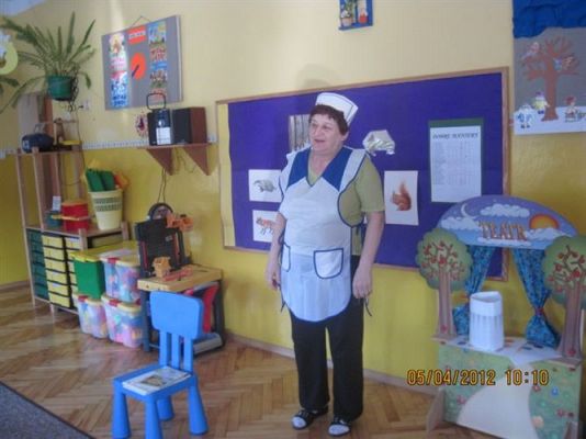 Grafika #0: 06.03.2012 - Maluchy poznają zawód kucharza