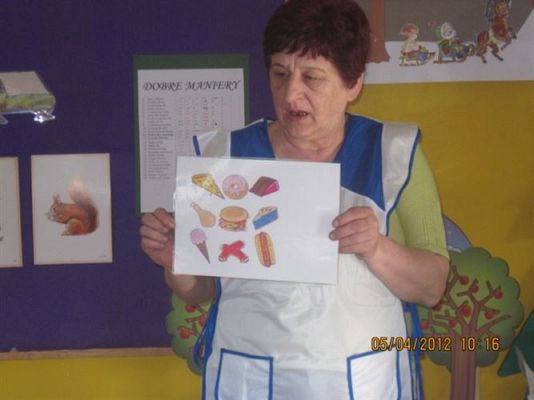 Grafika #5: 06.03.2012 - Maluchy poznają zawód kucharza