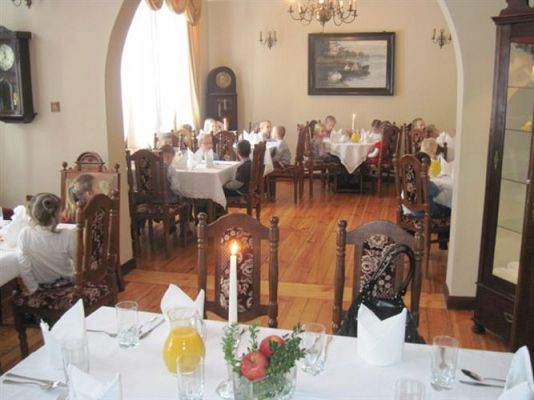 Grafika #8: 17.02.2012 - Lekcja savoir vivre w restauracji w Poraju