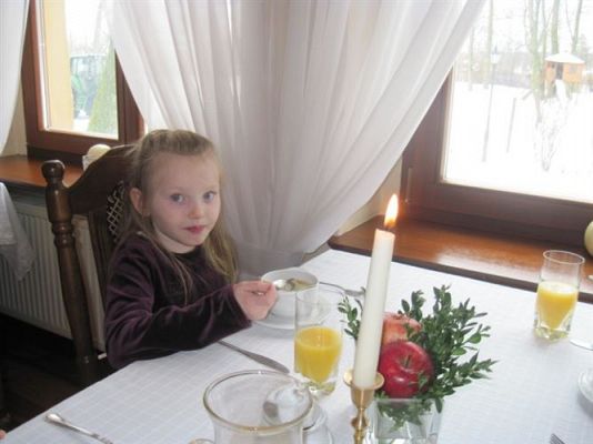 Grafika #28: 17.02.2012 - Lekcja savoir vivre w restauracji w Poraju