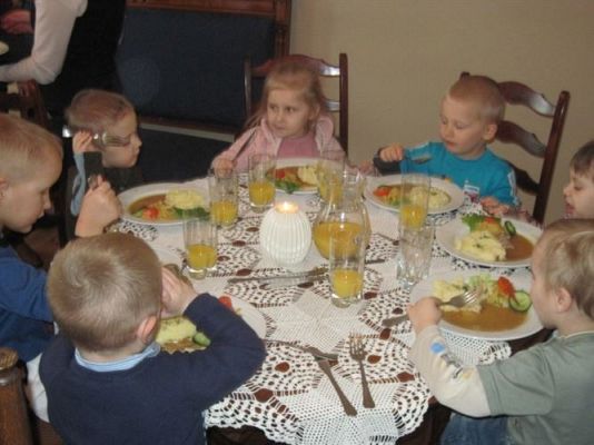 Grafika #50: 17.02.2012 - Lekcja savoir vivre w restauracji w Poraju