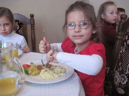 Grafika #53: 17.02.2012 - Lekcja savoir vivre w restauracji w Poraju