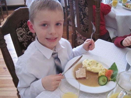 Grafika #55: 17.02.2012 - Lekcja savoir vivre w restauracji w Poraju