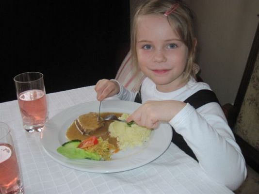 Grafika #66: 17.02.2012 - Lekcja savoir vivre w restauracji w Poraju