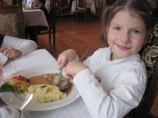 Grafika #69: 17.02.2012 - Lekcja savoir vivre w restauracji w Poraju