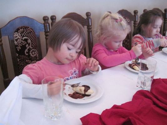 Grafika #76: 17.02.2012 - Lekcja savoir vivre w restauracji w Poraju