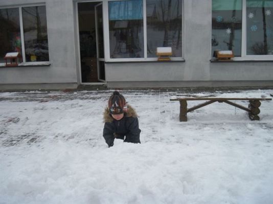 Grafika #5: 15.02.2012 - Zimowe zabawy na śniegu