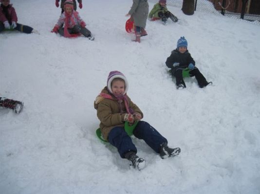 Grafika #8: 15.02.2012 - Zimowe zabawy na śniegu