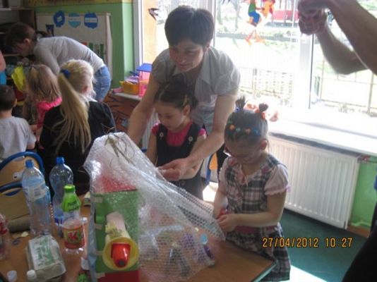 Grafika #32: 27.04.2012 - Zajęcie otwarte dla rodziców dzieci z grupy II