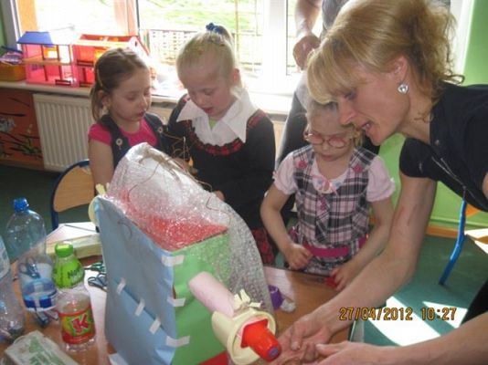 Grafika #33: 27.04.2012 - Zajęcie otwarte dla rodziców dzieci z grupy II