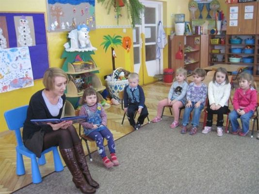 Grafika #1: 19.06.2012 - Rodzice czytają bajki