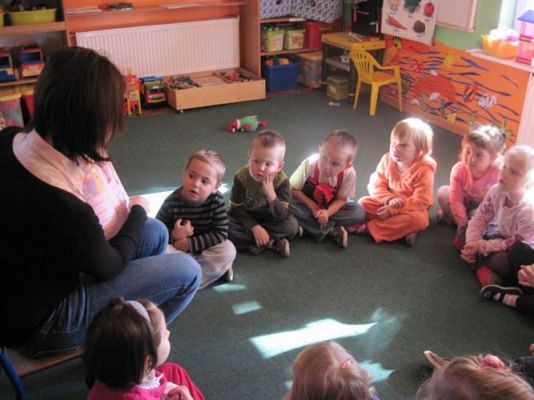 Grafika #15: 19.06.2012 - Rodzice czytają bajki