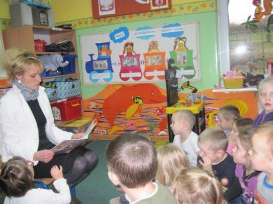 Grafika #18: 19.06.2012 - Rodzice czytają bajki