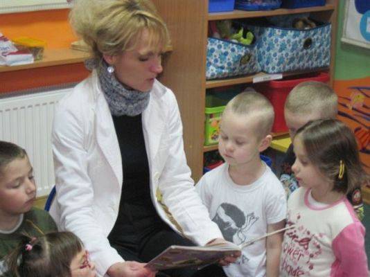 Grafika #20: 19.06.2012 - Rodzice czytają bajki