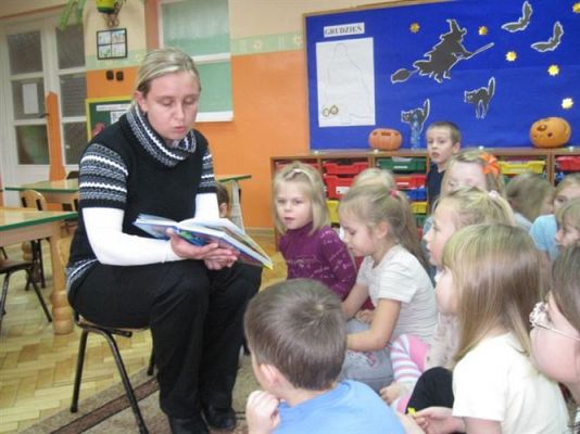 Grafika #24: 19.06.2012 - Rodzice czytają bajki