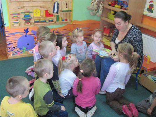 Grafika #30: 19.06.2012 - Rodzice czytają bajki