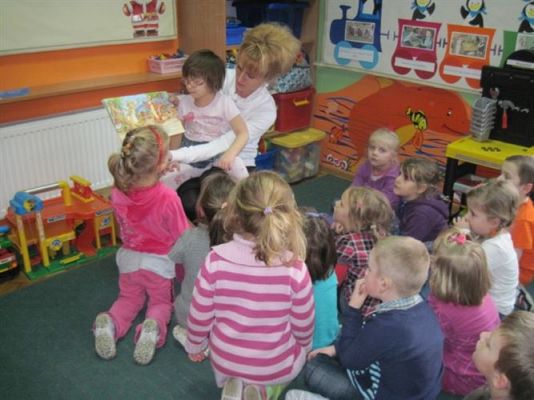 Grafika #32: 19.06.2012 - Rodzice czytają bajki