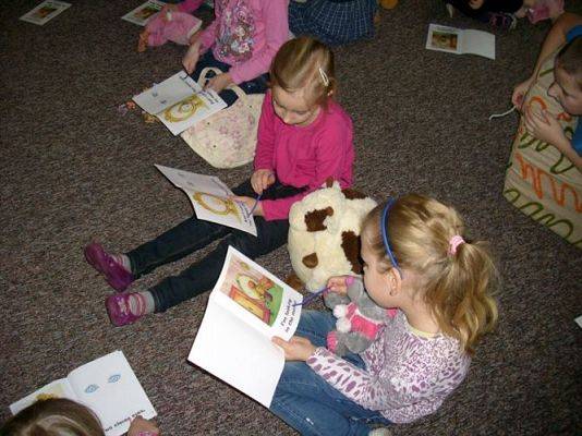 Grafika #5: Zajęcia w ramach projektu "Akademia Małego Anglisty"