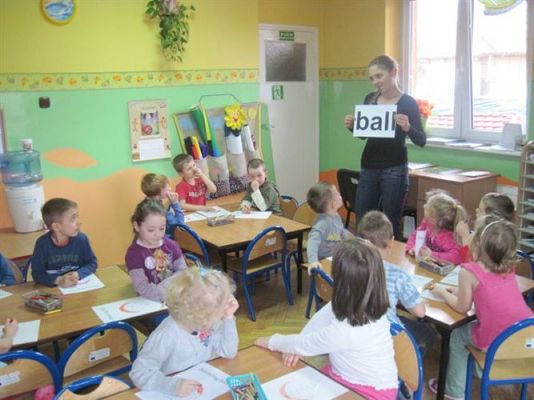 Grafika #9: Zajęcia w ramach projektu "Akademia Małego Anglisty"