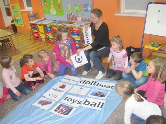 Grafika #13: Zajęcia w ramach projektu "Akademia Małego Anglisty"