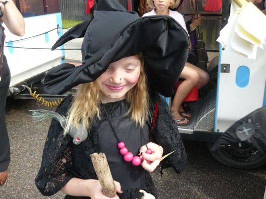 Grafika #11: 04.08.2012 - Dni Gminy Wicko - Parada Czarownic