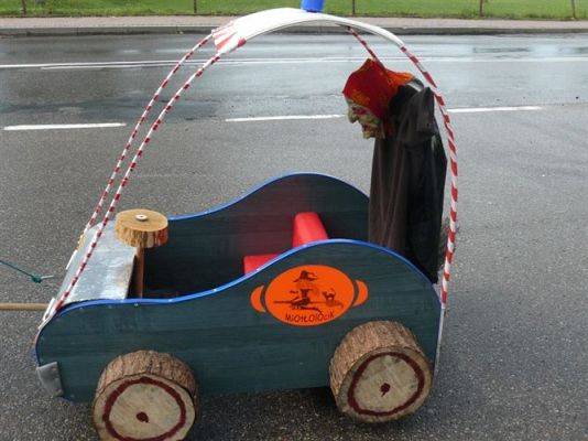 Grafika #15: 04.08.2012 - Dni Gminy Wicko - Parada Czarownic