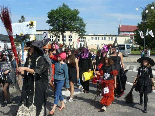 Grafika #46: 04.08.2012 - Dni Gminy Wicko - Parada Czarownic