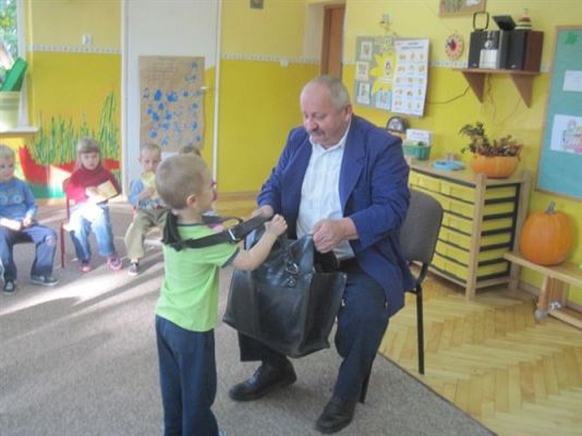 Grafika #6: 11.10.2012 - Odwiedziny pana listonosza