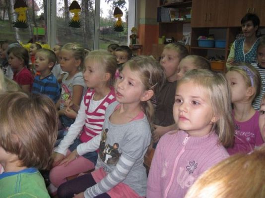 Grafika #1: 09.10.2012 - Przedstawienie teatralne pt. "Niedźwiedź strażnik lasu"