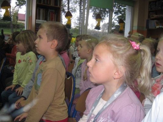 Grafika #3: 09.10.2012 - Przedstawienie teatralne pt. "Niedźwiedź strażnik lasu"