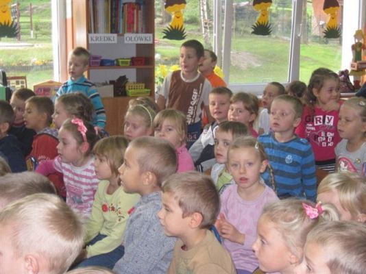 Grafika #12: 09.10.2012 - Przedstawienie teatralne pt. "Niedźwiedź strażnik lasu"
