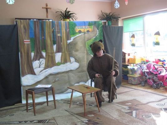 Grafika #19: 09.10.2012 - Przedstawienie teatralne pt. "Niedźwiedź strażnik lasu"